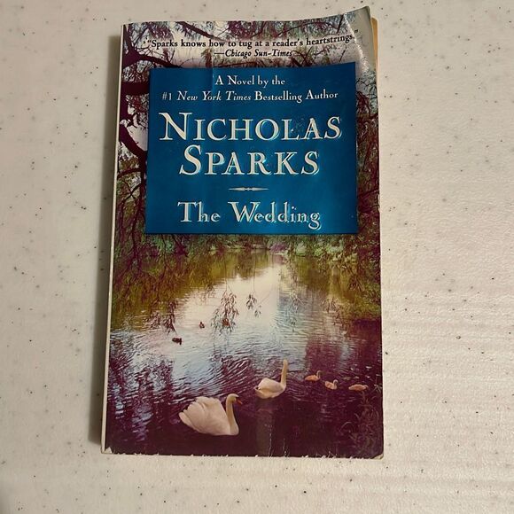 Nicholas Spark Book Bundle. 3 books. Paperback 
The Choice, The Wedding, True Be - Picture 4 of 8